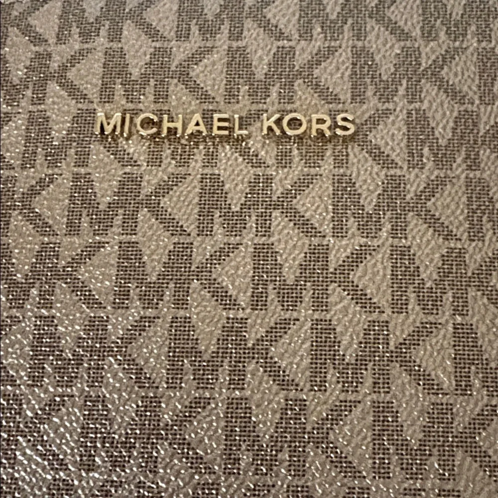 Michael Kors Voyager Large Color-Block Signature Logo Tote Bag ,camel,gold & tan - Picture 4 of 13